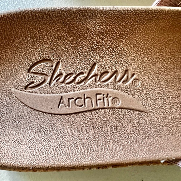 Skechers Arch Fit Bevelee Mauve Sandals Flip Flops Size 11 EUC - Picture 4 of 8